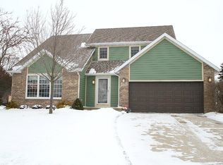 4504 Rutland Rd, Valparaiso, IN 46383