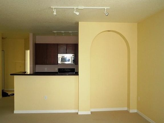 5th image of 2421 NE 65th St #2202