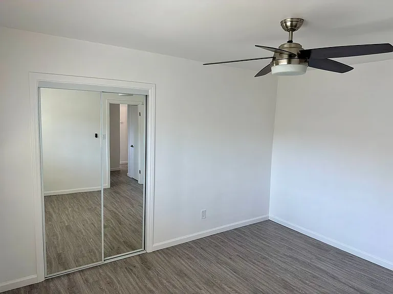 4959 Romaine St — Photo 21