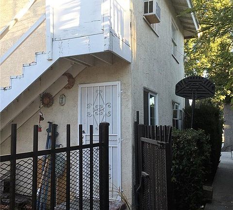 4th image of 15249 Gresham St