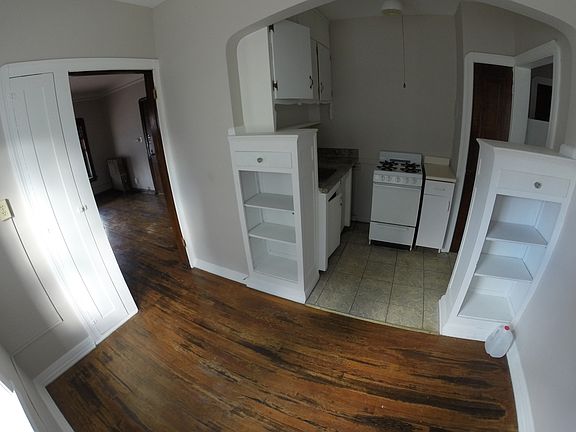 5th image of 1419 Roycroft Ave APT 1