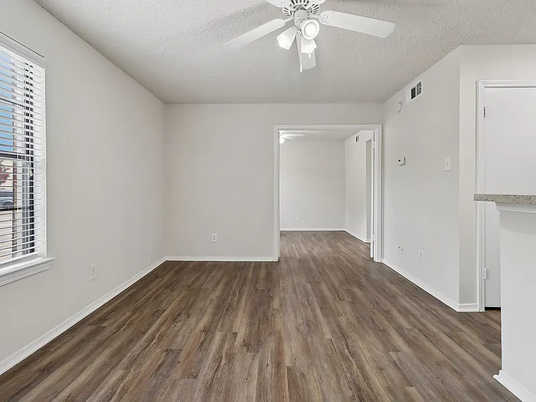 A1 Livingroom from door