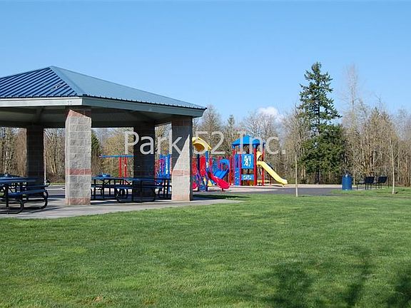 4th image of 3920 Rossberg St SE