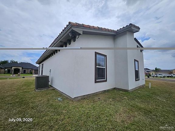 2nd image of 511 Mi Vida St