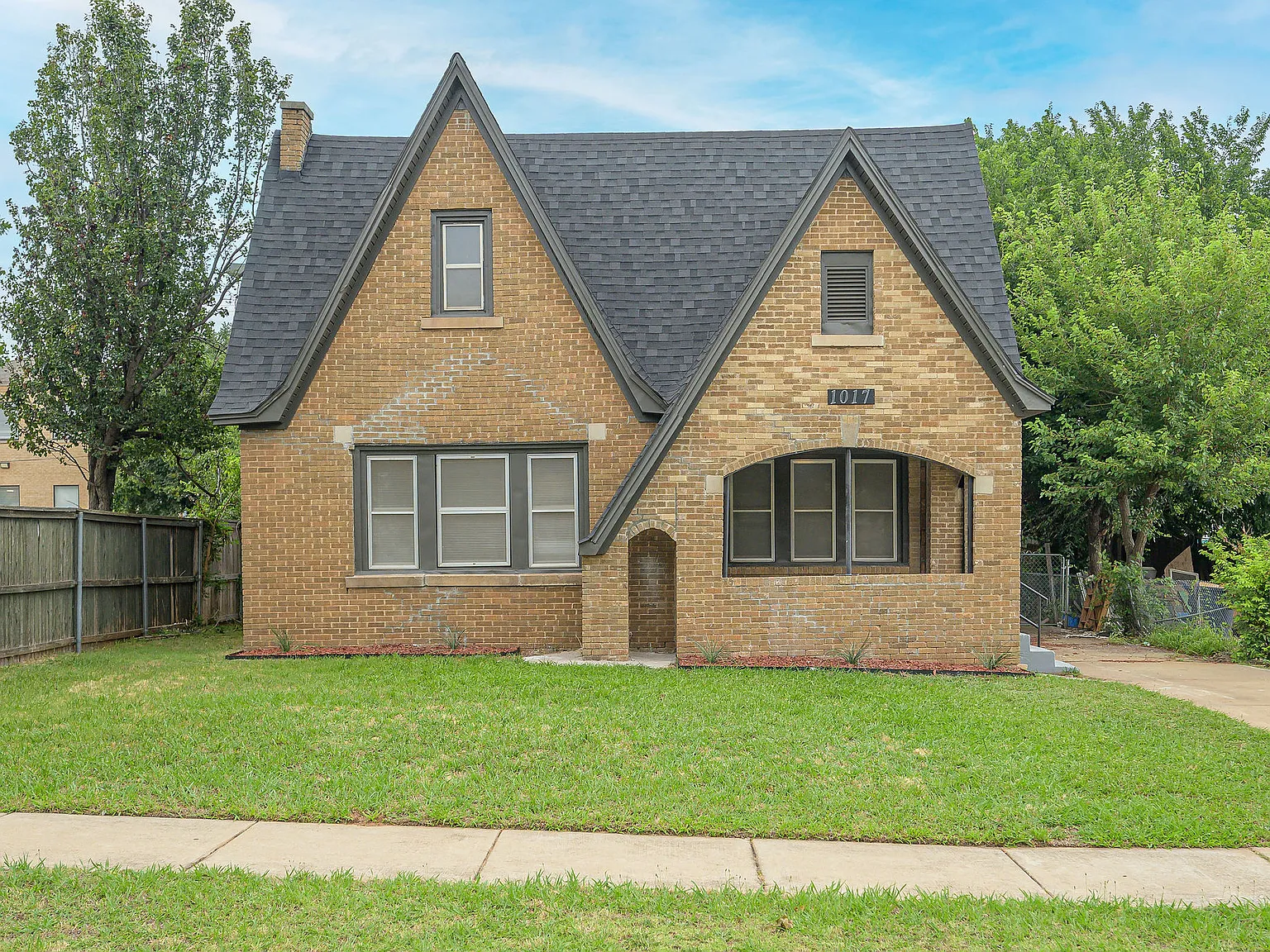 2 bed, 1280 sqft, $1,495 — Photo 3