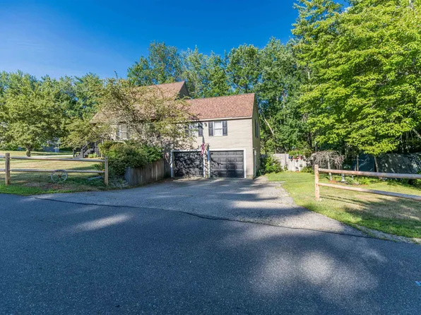 2 Ledgeview Drive, Rochester, NH 03839