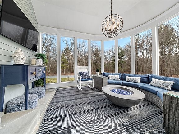5th image of 67 Ox Pasture Ln