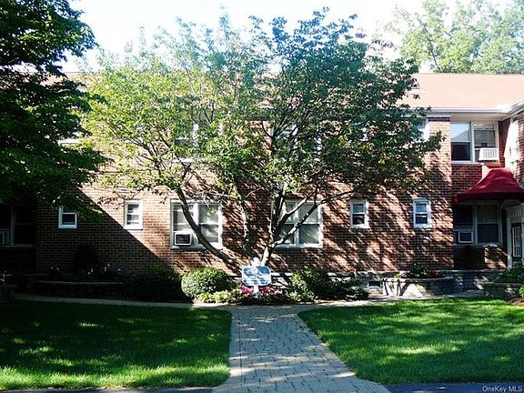 3rd image of 4 Bryant Cres