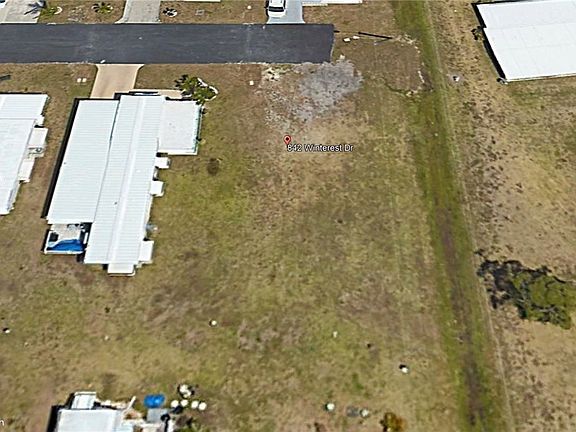 3rd image of 842 Winterest Dr