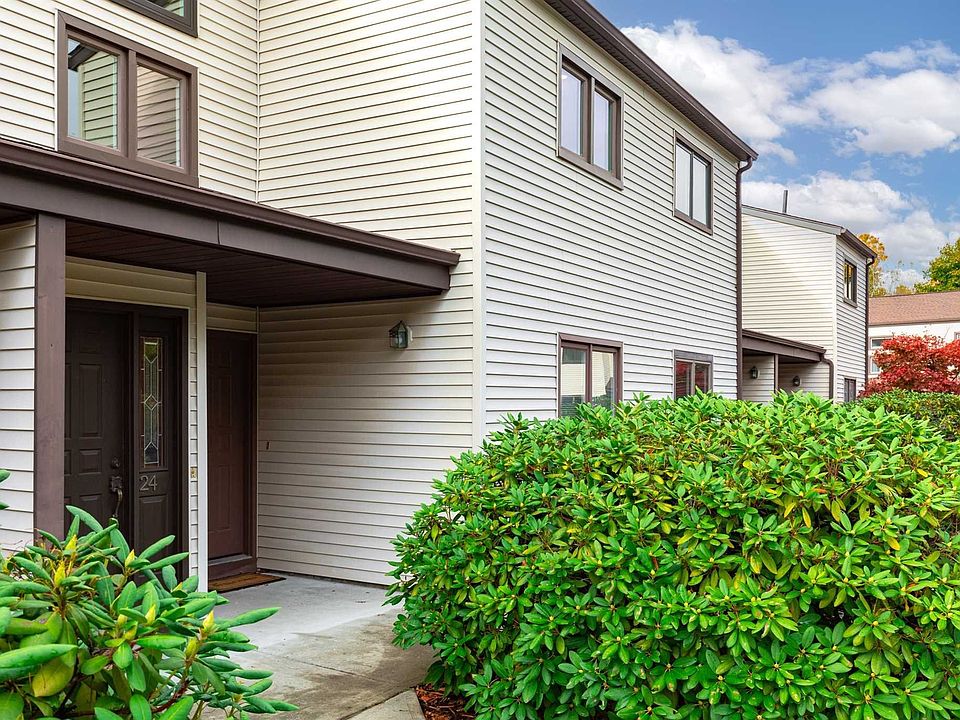 1st image of 125 Stringham Rd #24