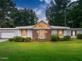 7036 River Rd, Washington, NC 27889