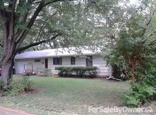 734 SW Grand Ct, Topeka, KS 66606