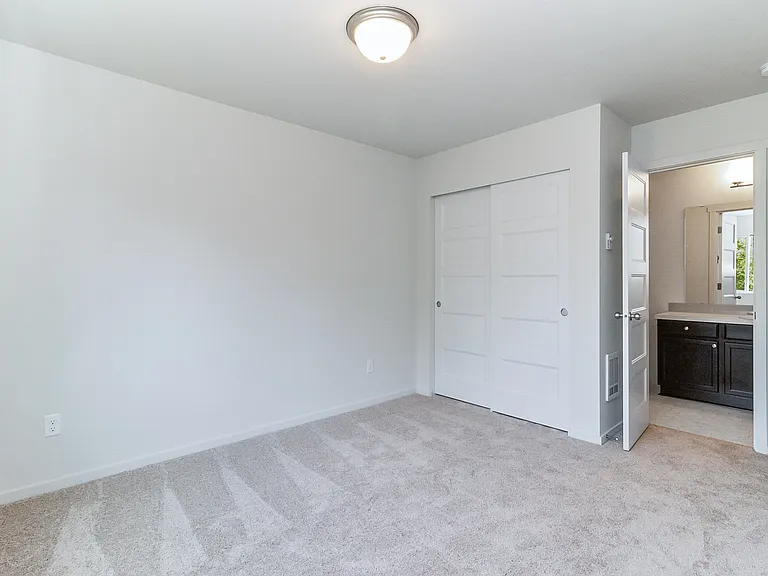 6060 70th Dr NE — Photo 14