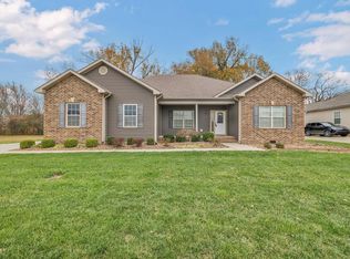 748 Gainesway Dr, Madisonville, KY 42431