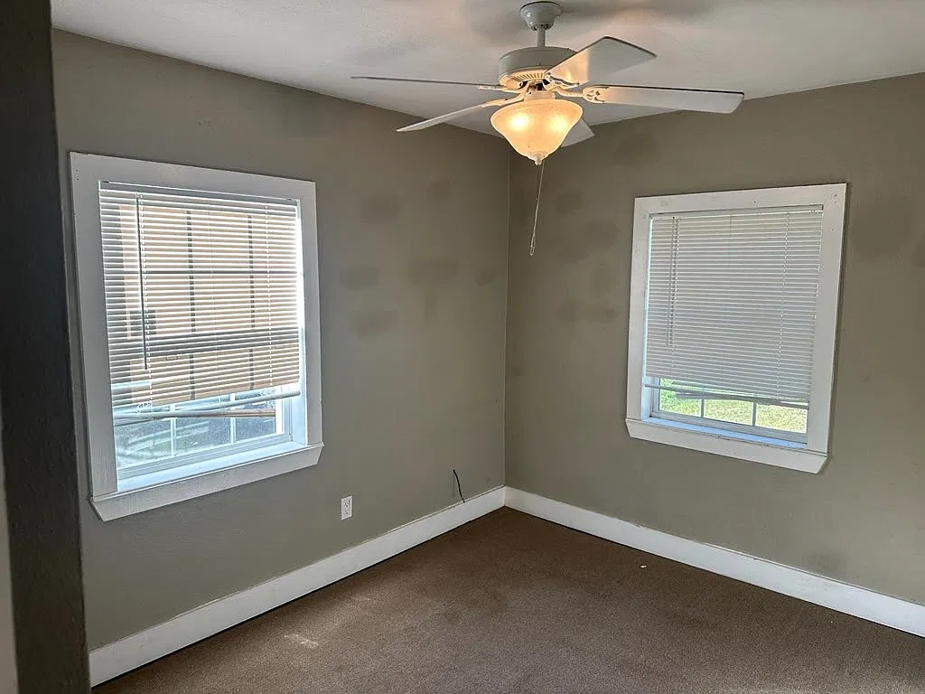 3935 Roberts Ave — Photo 3