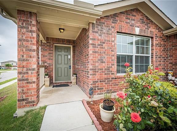 3rd image of 6204 Adair Dr