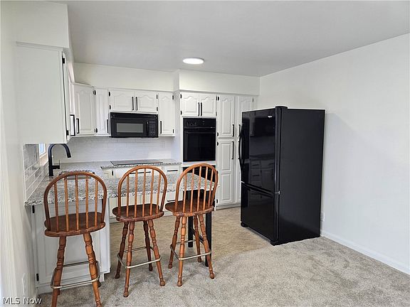 4th image of 52 Meadow Lane Cir