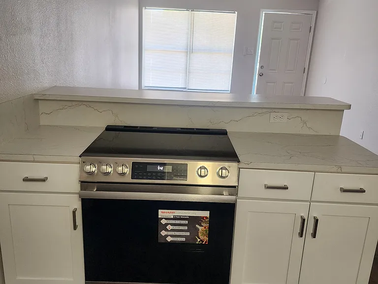 1009 Salem Dr — Photo 15