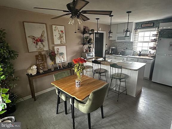 5th image of 3773 Mountain Shadow Dr