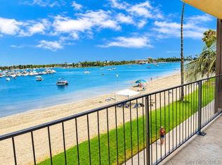 Manhattan Condominiums, San Diego, CA 92109