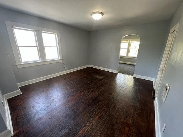 1st image of 903 College Dr APT 3