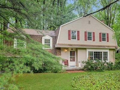 8 Delwood Rd, Chester, NJ, 07930