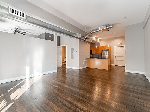 4th image of 14 E Washington St Unit 5C