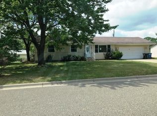 8140 Ruth Cir NE, Fridley, MN 55432