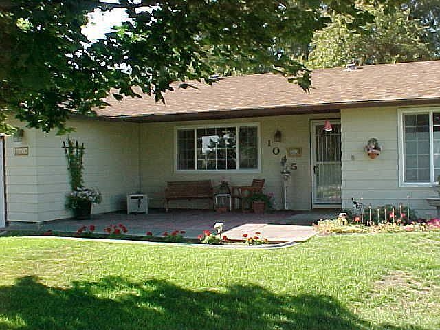 2nd image of 1045 W Division Ave