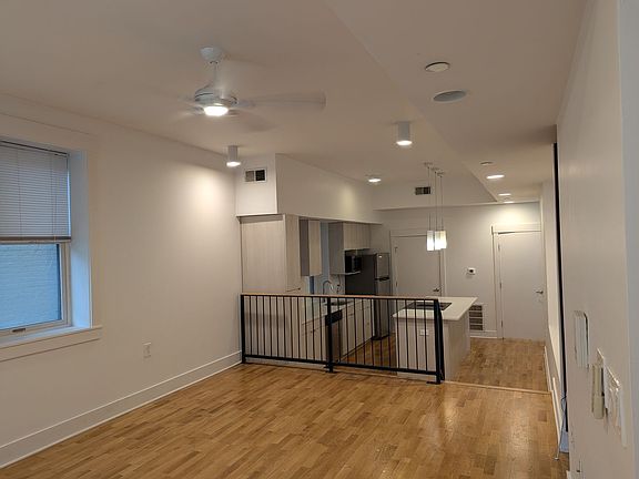 5th image of 1120-1122 Broadway St #1