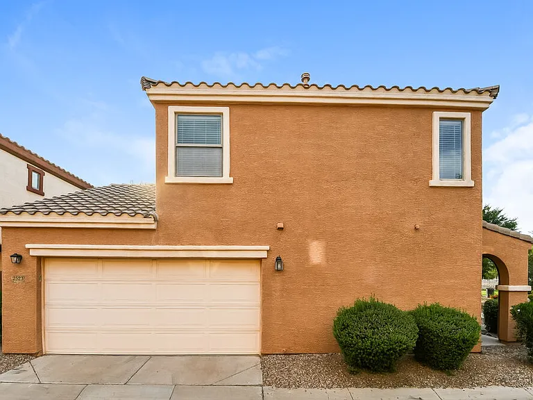 2523 E Bart St — Photo 17