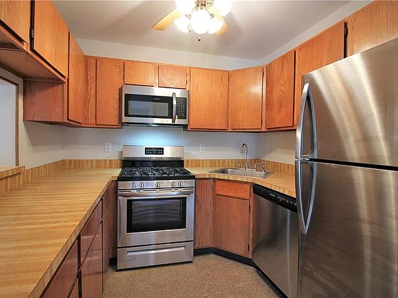 5th image of 138 Applegate Ln #138