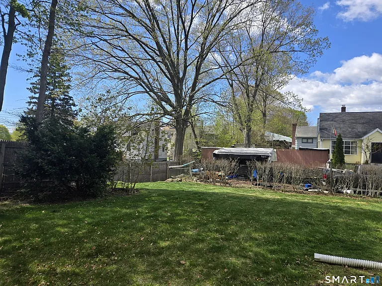 275 Burnsford Ave — Photo 6