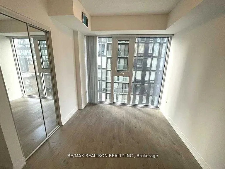 50 Wellesley St E #1111 — Photo 15