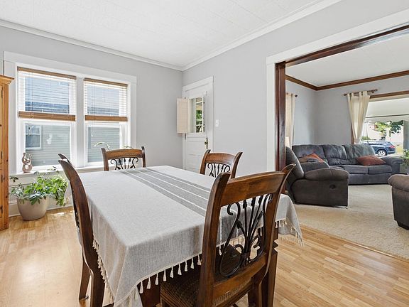 4th image of 316 Kilbourn AVENUE