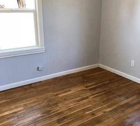 5th image of 982 E Julian St