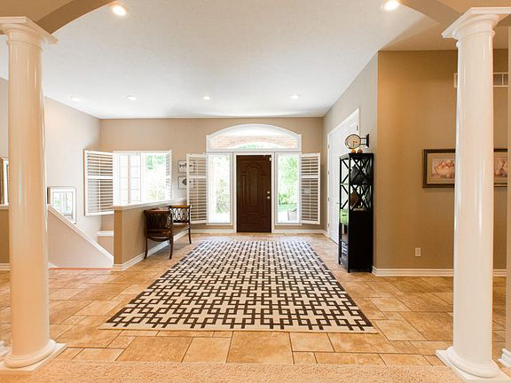 4th image of 6281 Montmorency Dr SE