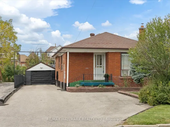 102 Cleta Dr, Toronto, ON M1K 3G7