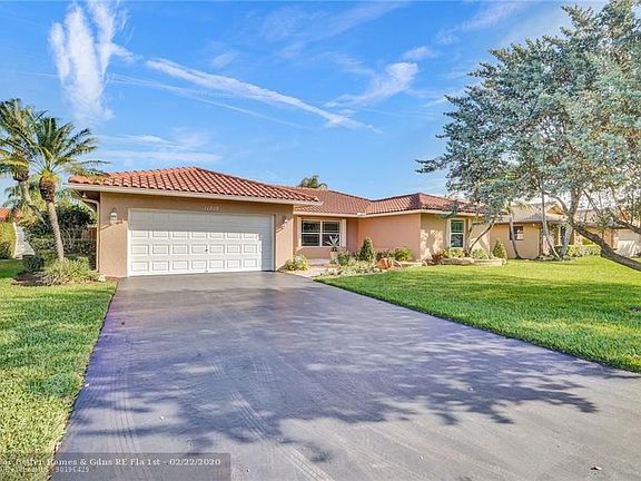 4th image of 11219 NW 21st St