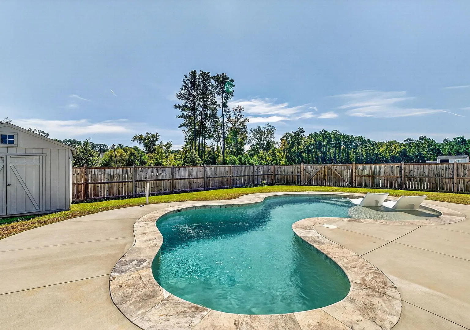 Spacious Summerville Home with Private Pool — Photo 1