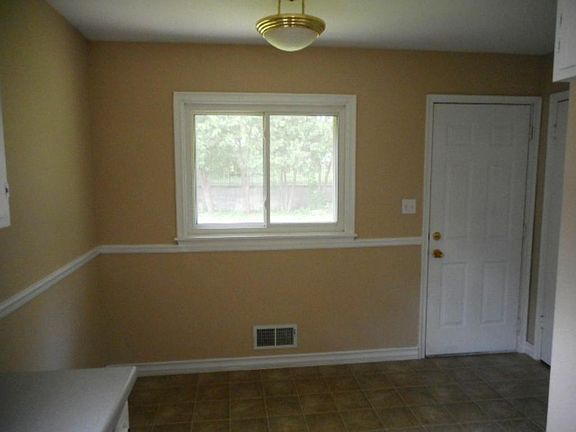 4th image of 1414 Mechanic Ave