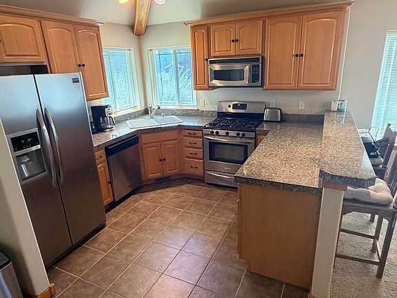 3rd image of 4819 Falcon Dr