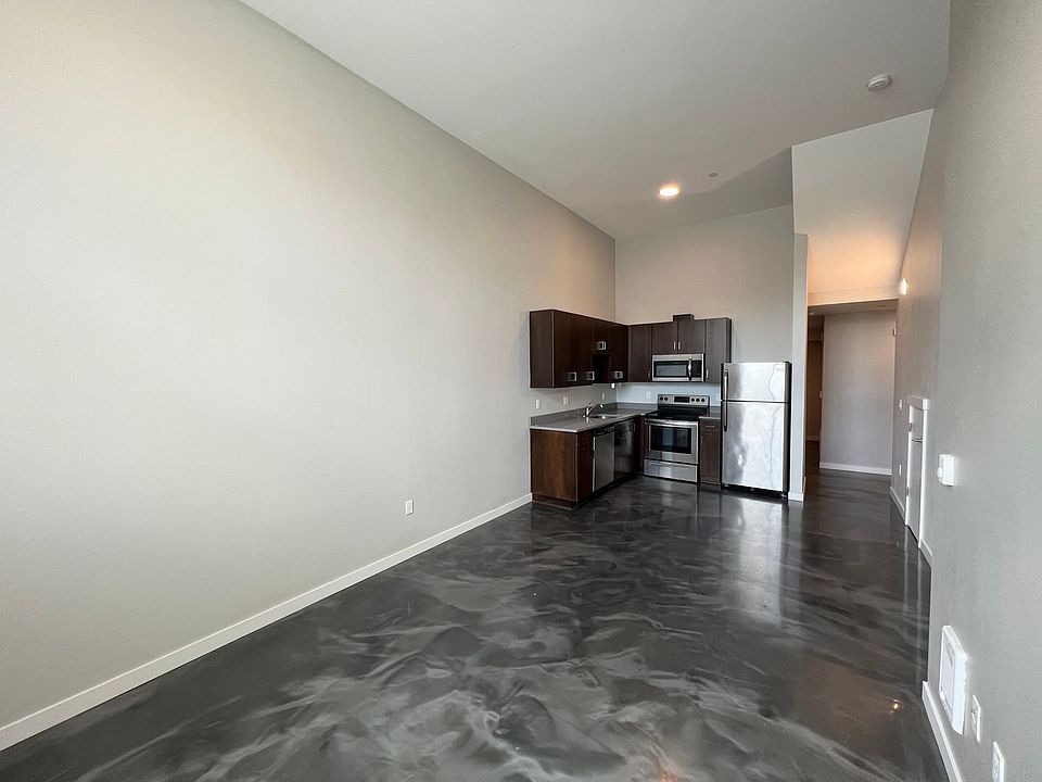 J0215 Fenwick Crossing 17651775 N Lombard St Portland OR Zillow