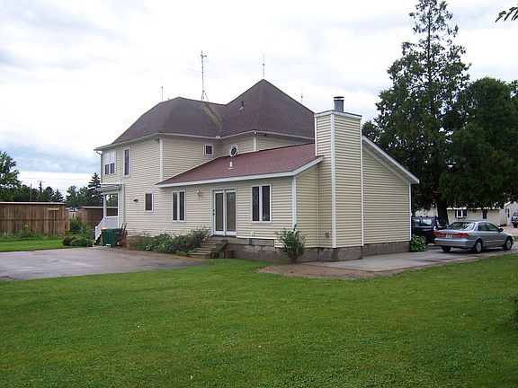 House with Driveway 
