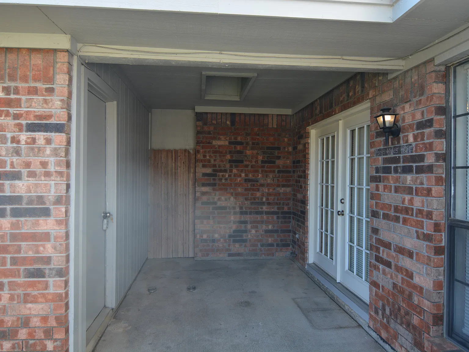 2 bed, 1076 sqft, $1,395 — Photo 2