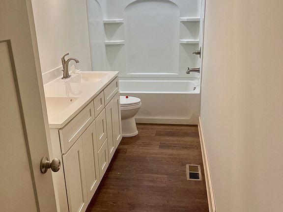 5th image of 1675 Goldenrod Dr