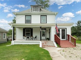 802 Bridge St, Sweet Springs, MO 65351