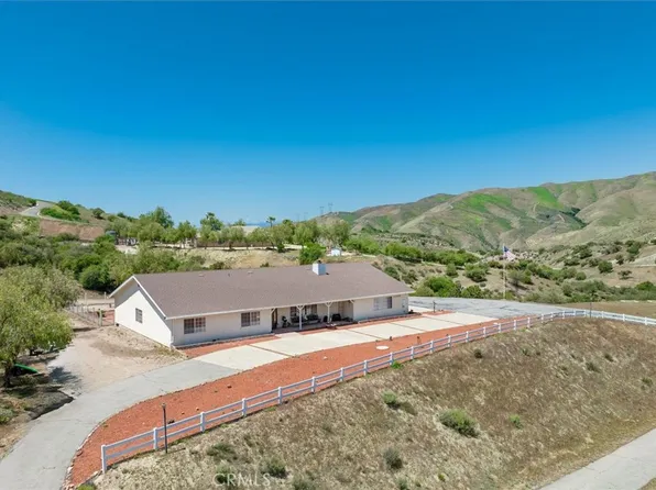 13700 Summit Knoll Rd, Agua Dulce, CA 91390