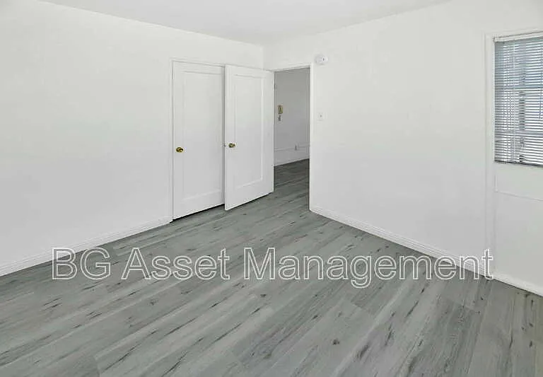 2039 Macarthur Blvd #9 — Photo 7