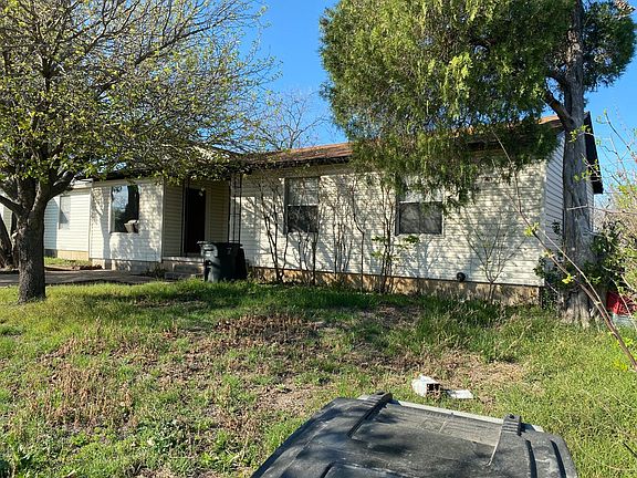 2nd image of 207 W Voelter Ave